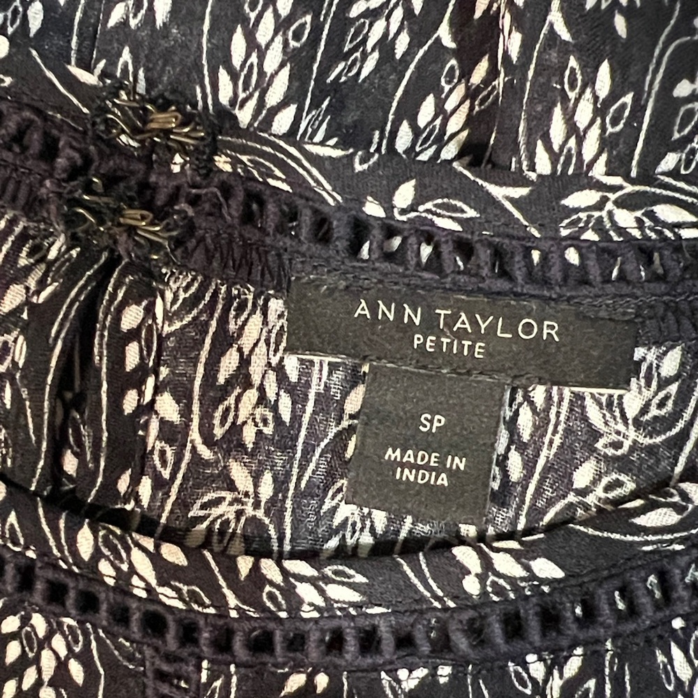 Ann Taylor Petite Floral Blouse - Picture 7 of 9